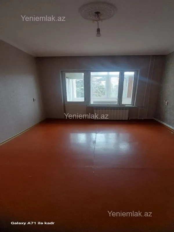 Satılır 2 otaqlı köhnə tikili 60 m²