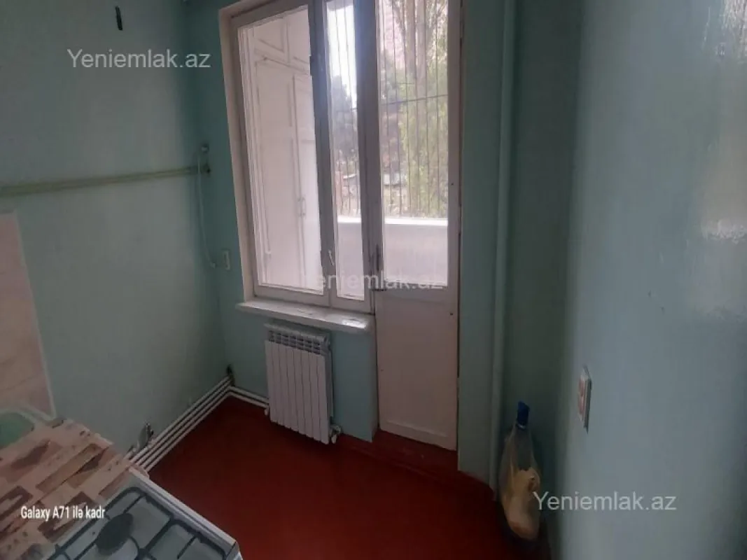 Satılır 2 otaqlı köhnə tikili 60 m²