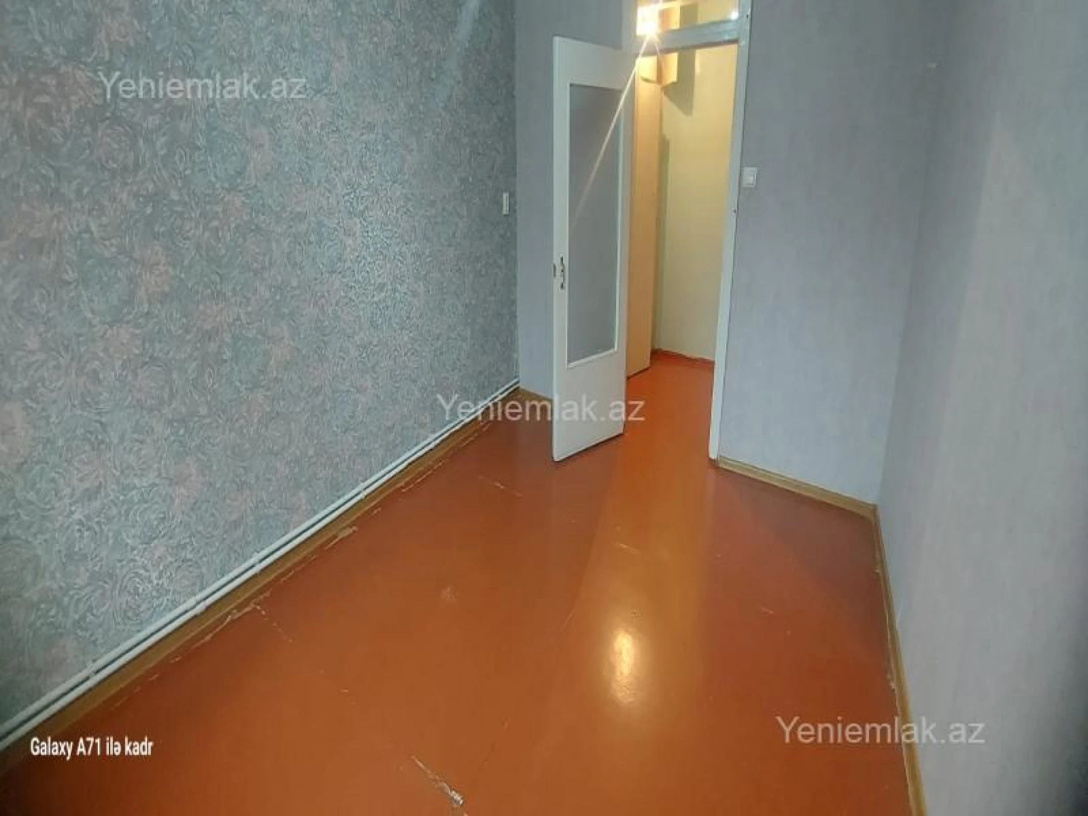 Satılır 2 otaqlı köhnə tikili 60 m²