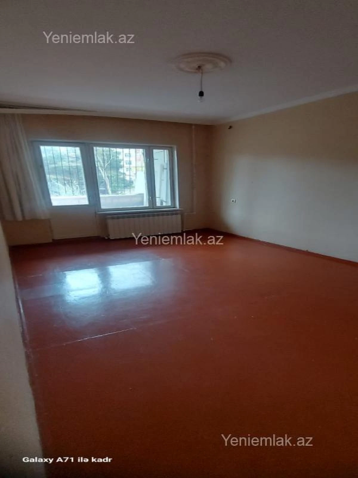 Satılır 2 otaqlı köhnə tikili 60 m²