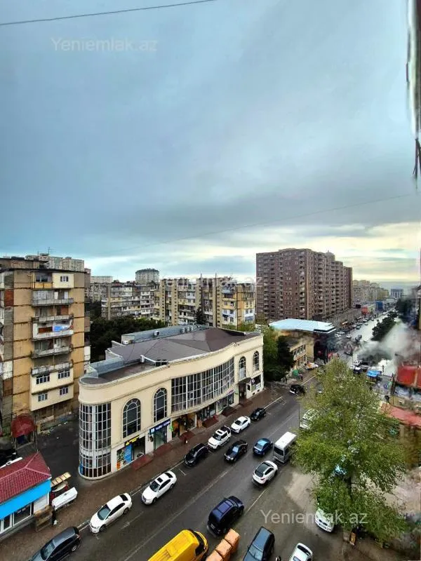 Satılır 2 otaqlı köhnə tikili 60 m²