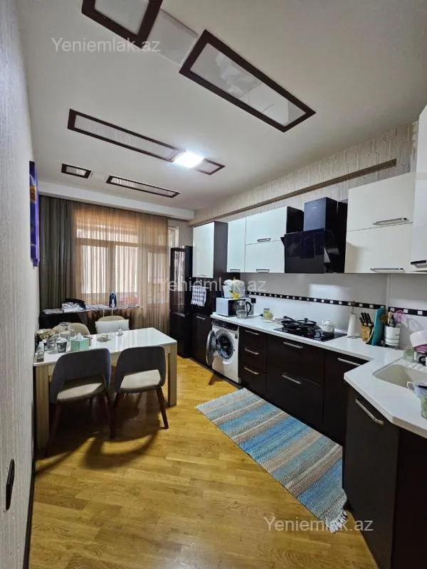 Satılır 3 otaqlı yeni tikili 95 m²