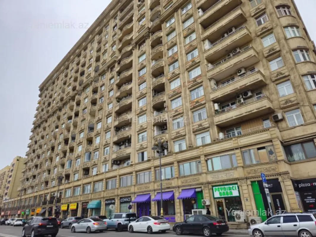 Satılır 3 otaqlı yeni tikili 95 m²