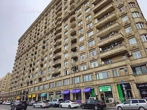 Satılır 3 otaqlı yeni tikili 95 m²