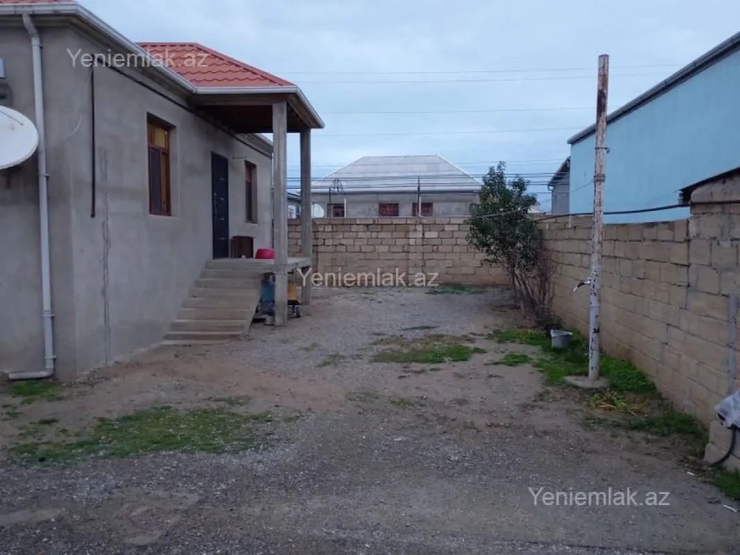 Satılır 4 otaqlı həyət evi 120 m²
