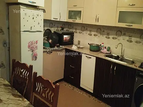 Satılır 5 otaqlı həyət evi 130 m²