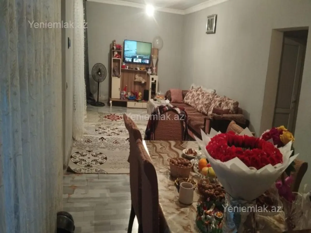 Satılır 5 otaqlı həyət evi 130 m²