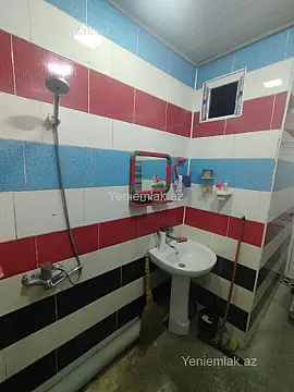 Satılır 5 otaqlı həyət evi 130 m²