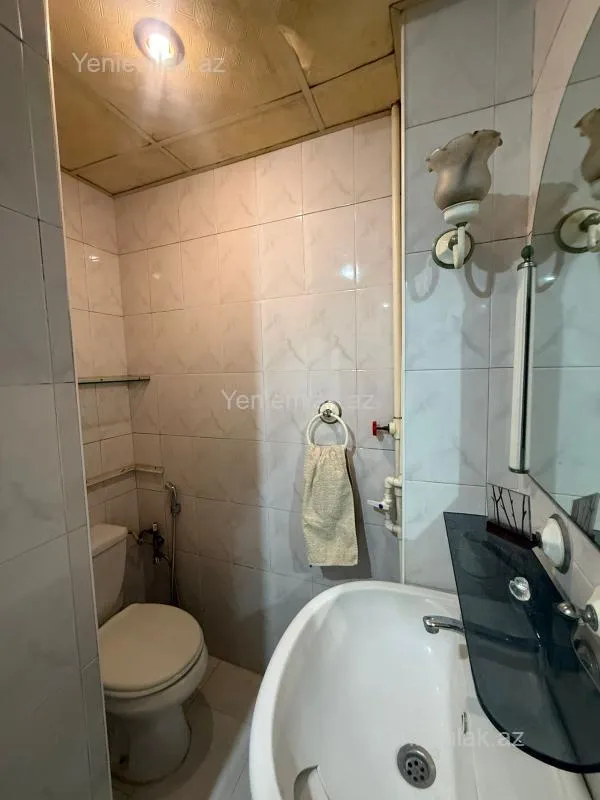 Satılır 3 otaqlı köhnə tikili 80 m²