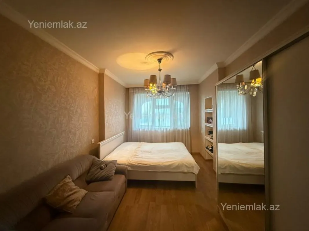 Satılır 3 otaqlı köhnə tikili 80 m²