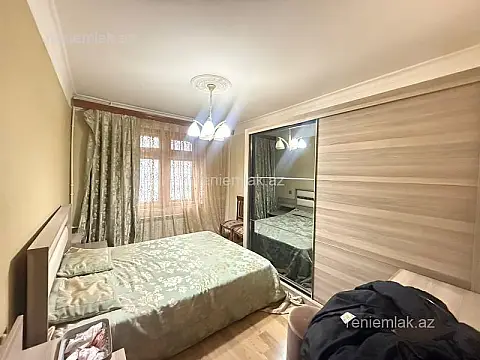 Satılır 3 otaqlı köhnə tikili 80 m²