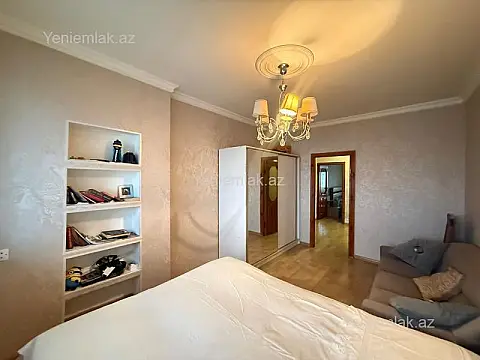 Satılır 3 otaqlı köhnə tikili 80 m²