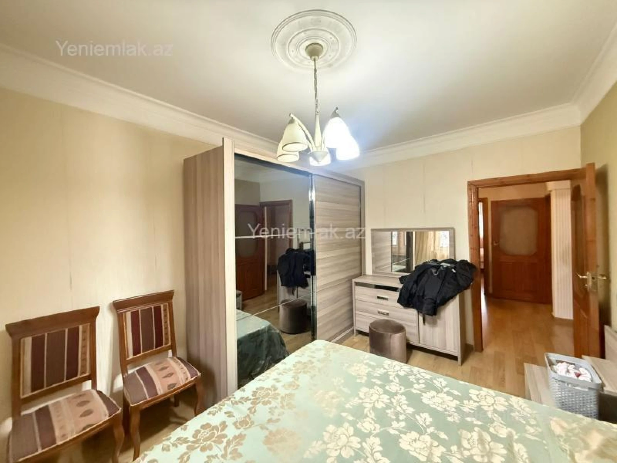 Satılır 3 otaqlı köhnə tikili 80 m²