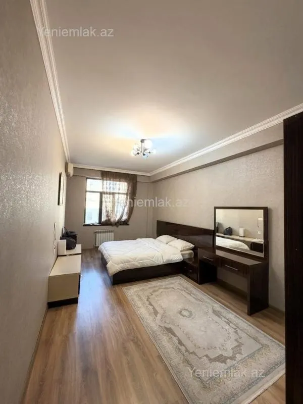 Satılır 3 otaqlı yeni tikili 108 m²