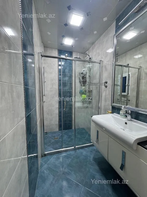 Satılır 3 otaqlı köhnə tikili 110 m²