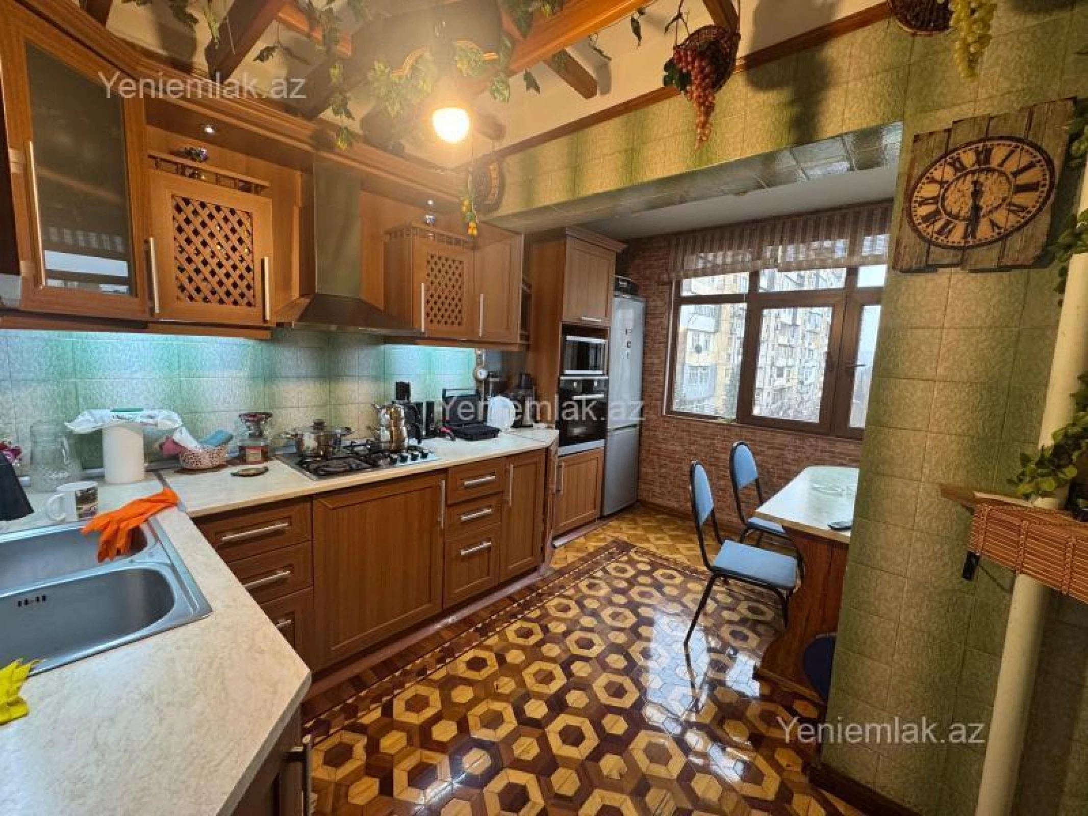 Satılır 3 otaqlı köhnə tikili 110 m²