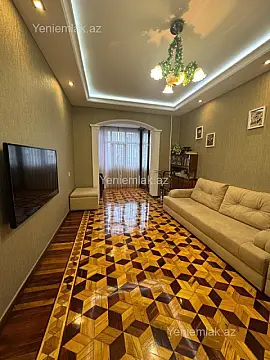 Satılır 3 otaqlı köhnə tikili 110 m²