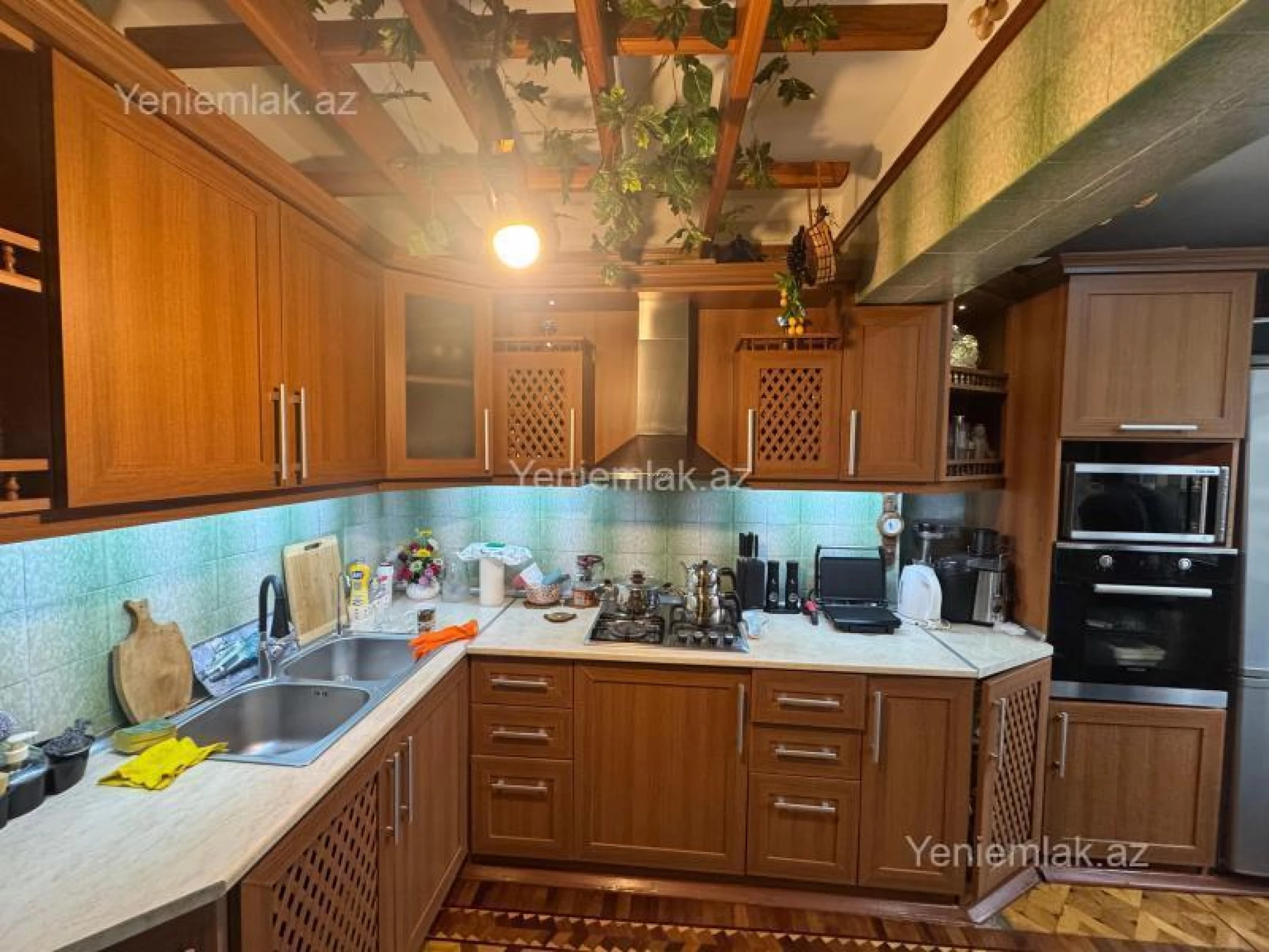 Satılır 3 otaqlı köhnə tikili 110 m²