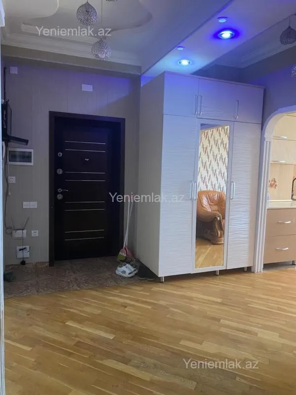 Satılır 3 otaqlı yeni tikili 95 m²