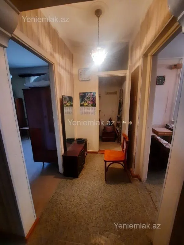 Satılır 2 otaqlı köhnə tikili 60 m²