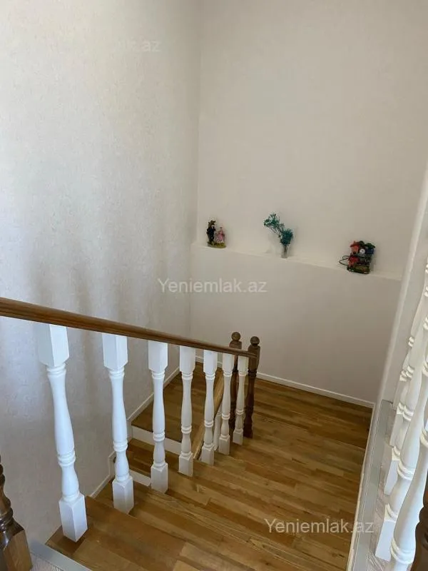 Satılır 5 otaqlı həyət evi 160 m²