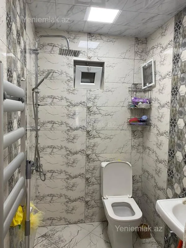 Satılır 5 otaqlı həyət evi 160 m²