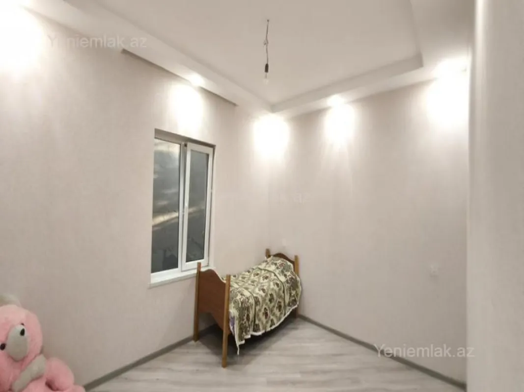 Satılır 5 otaqlı həyət evi 160 m²