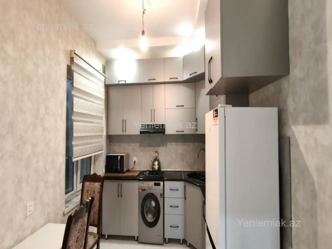 Satılır 5 otaqlı həyət evi 160 m²
