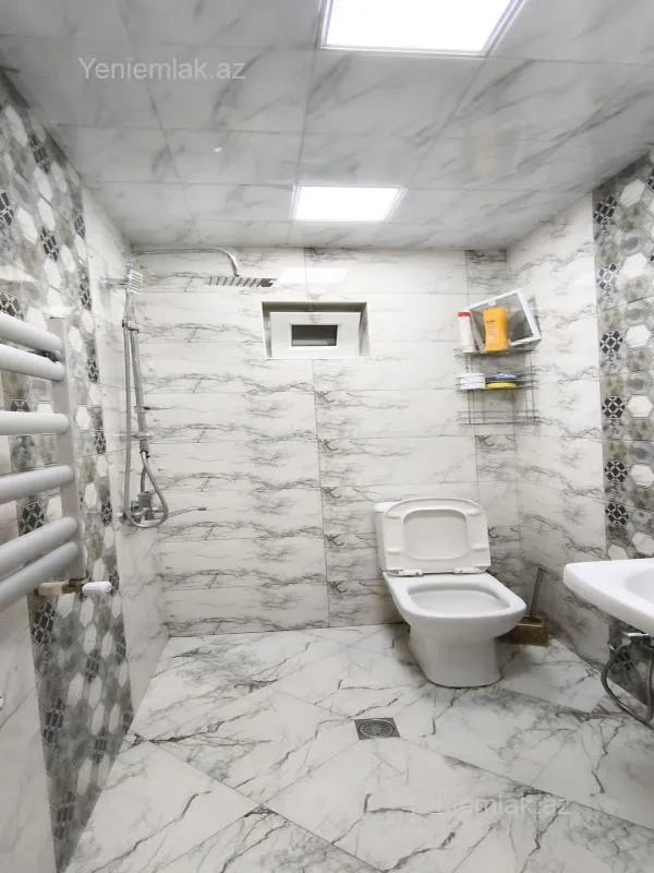 Satılır 5 otaqlı həyət evi 160 m²