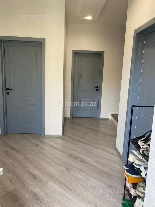 Satılır 5 otaqlı həyət evi 160 m²