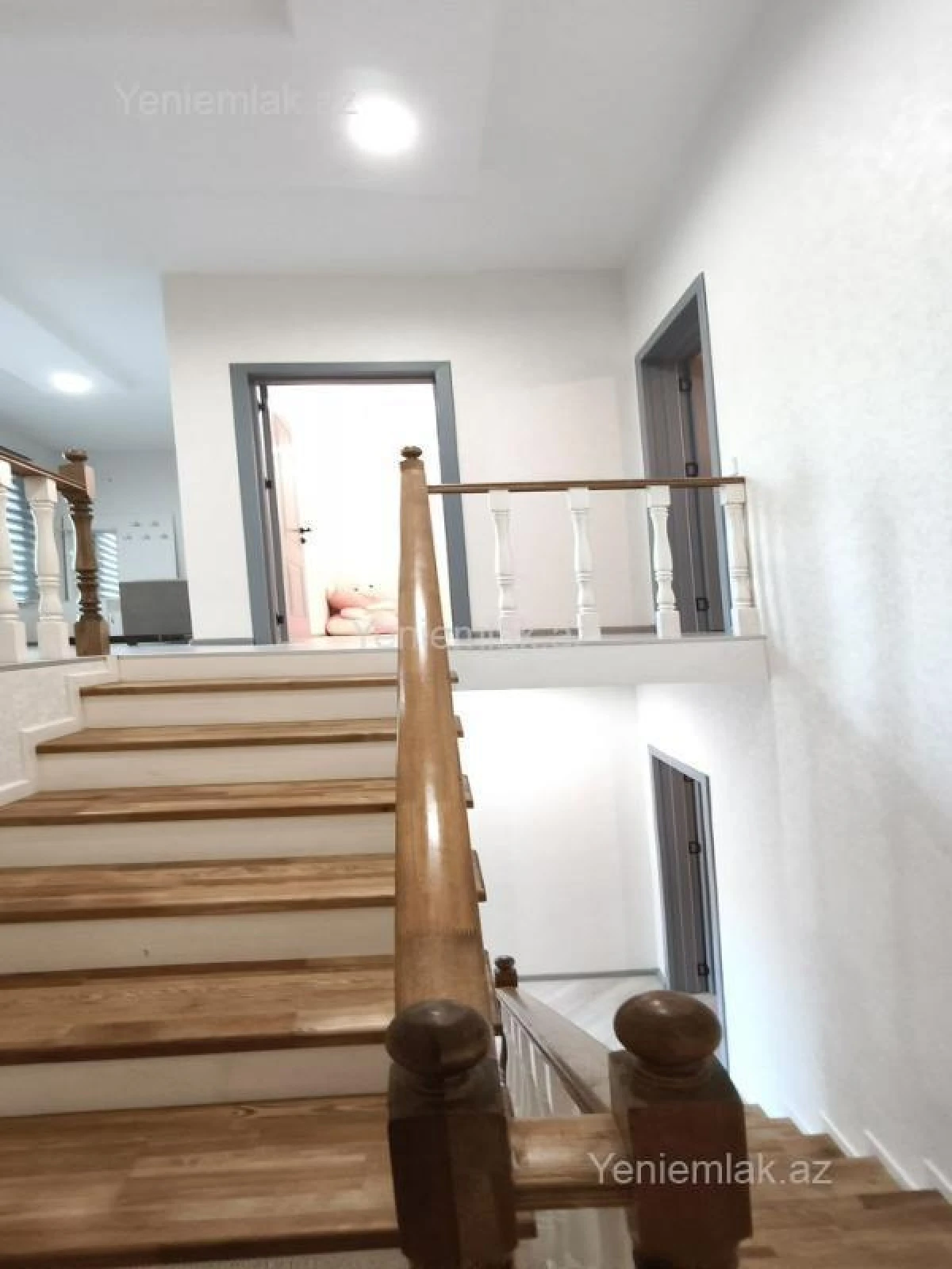 Satılır 5 otaqlı həyət evi 160 m²