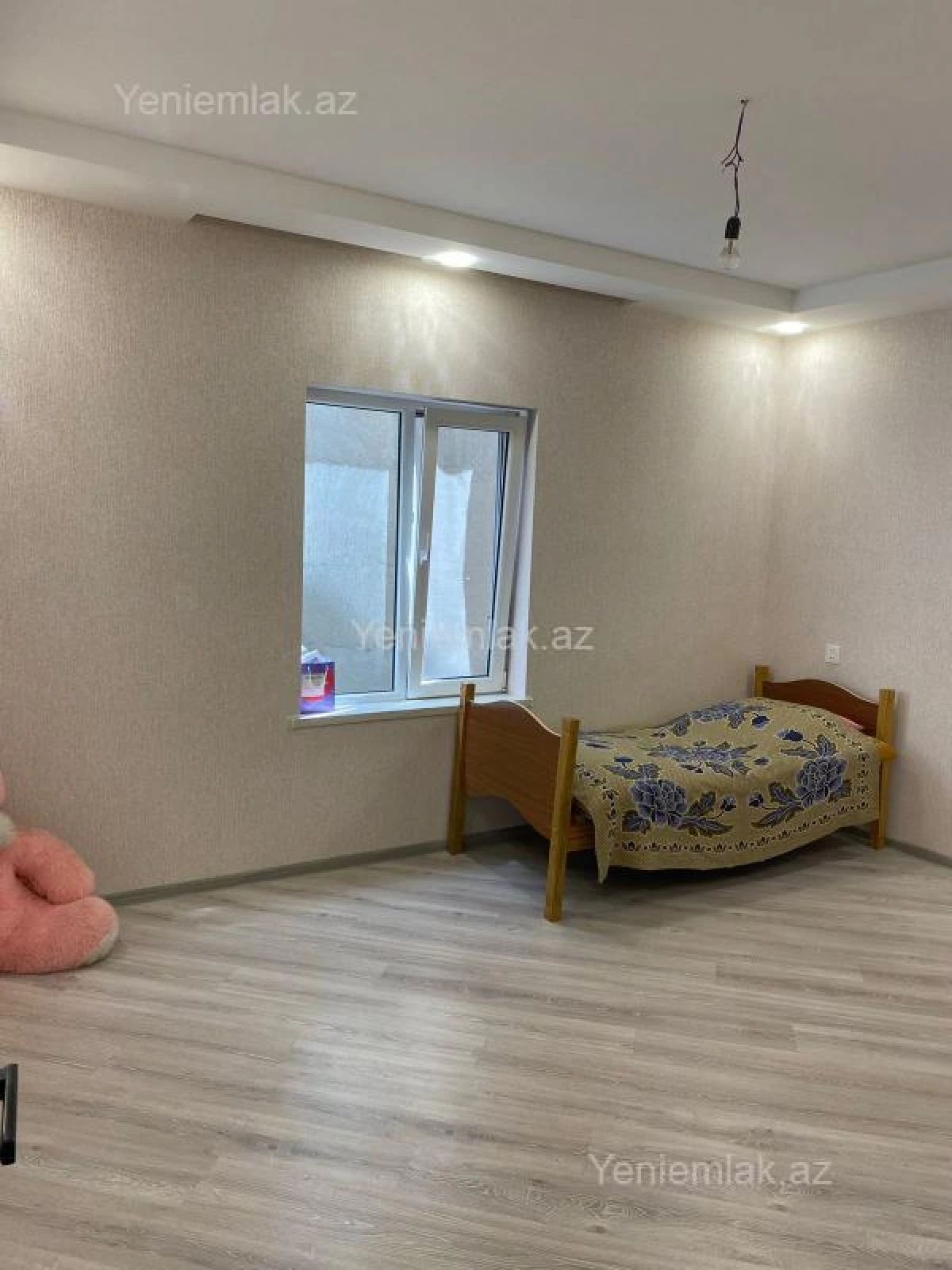 Satılır 5 otaqlı həyət evi 160 m²