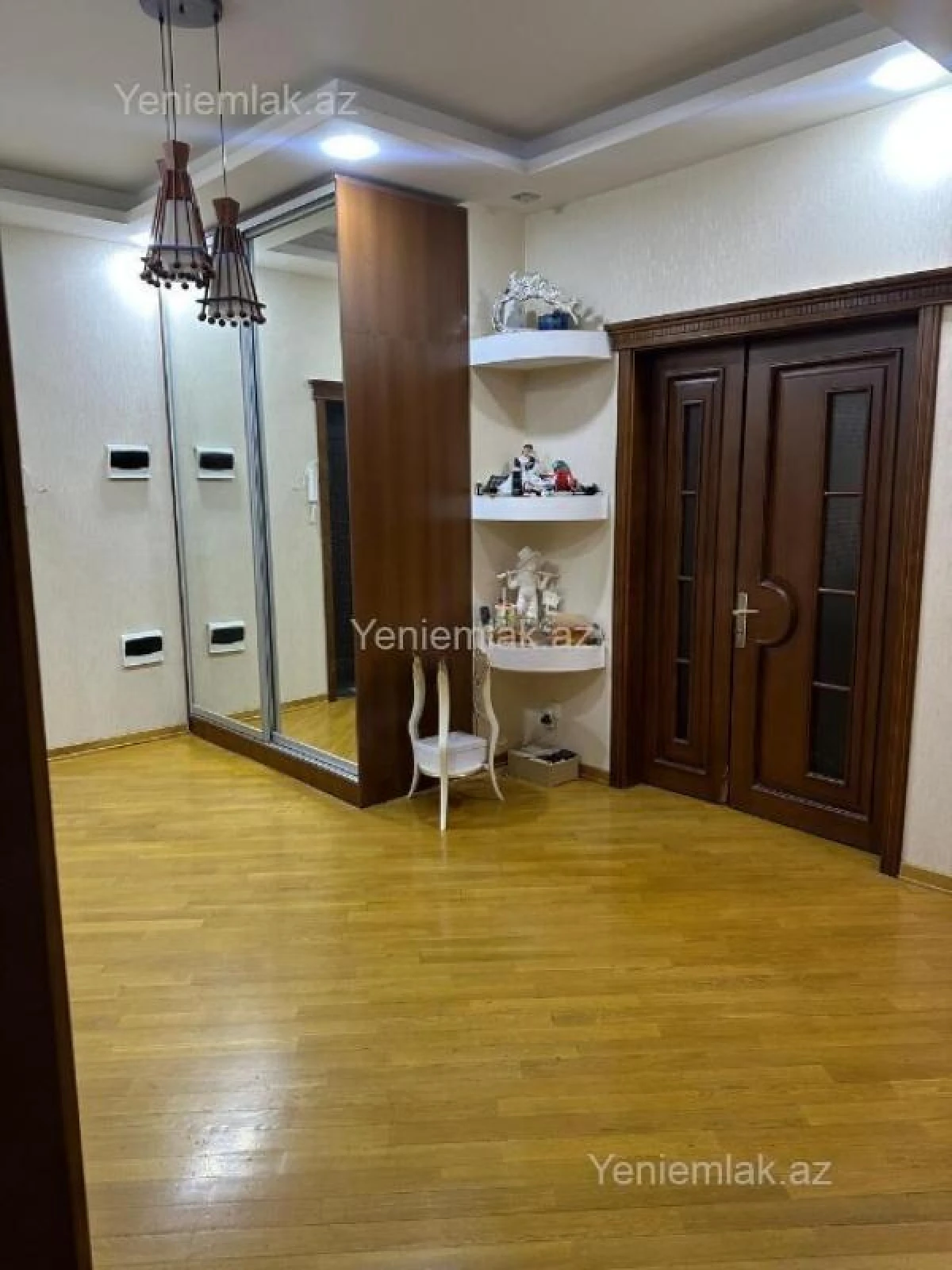 Satılır 3 otaqlı yeni tikili 130 m²