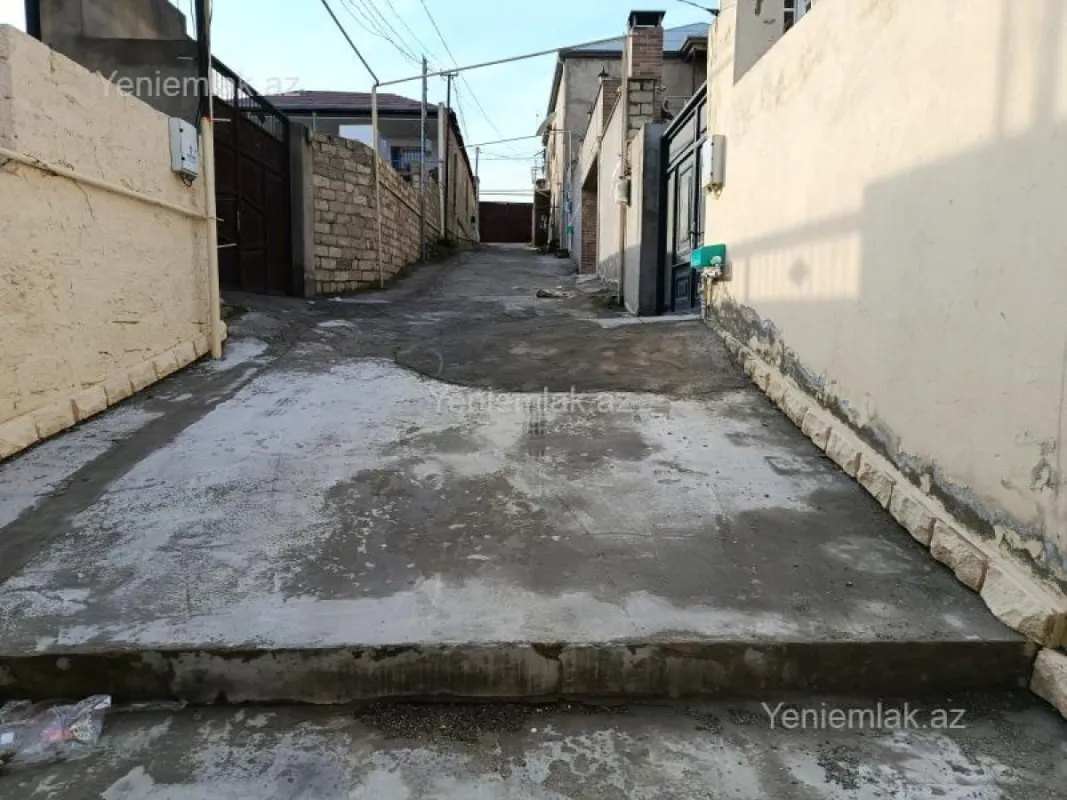 Satılır 4 otaqlı həyət evi 125 m²