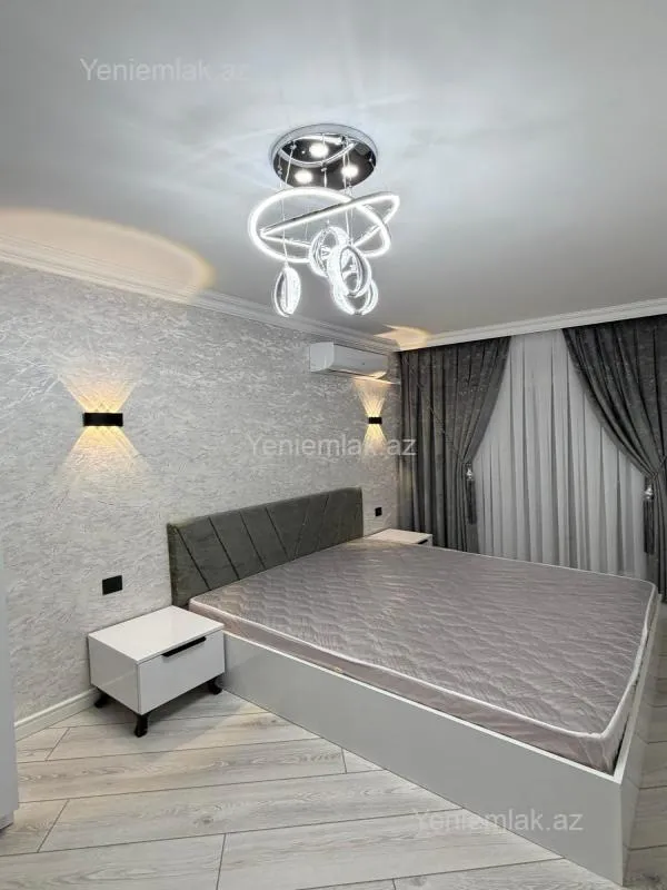 Satılır 3 otaqlı köhnə tikili 75 m²