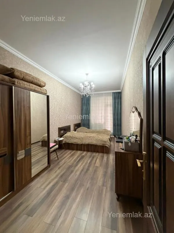 Satılır 3 otaqlı yeni tikili 140 m²
