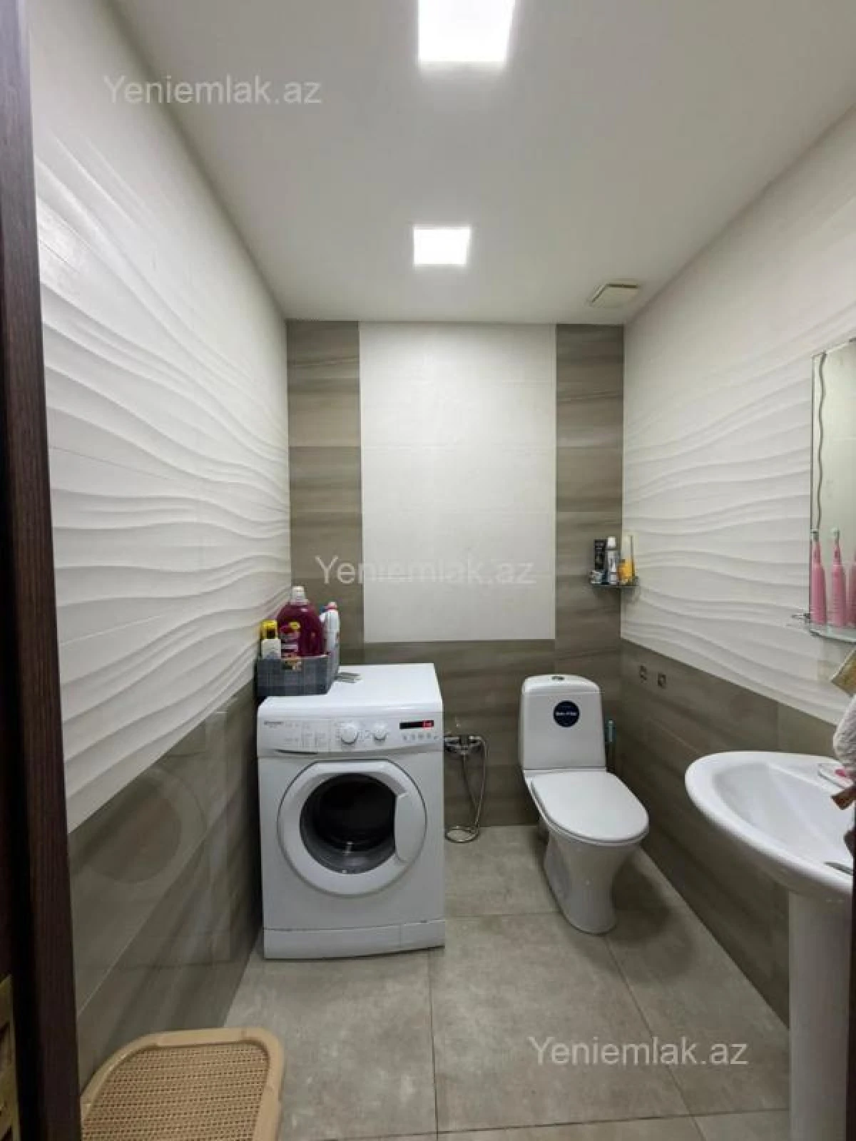 Satılır 3 otaqlı yeni tikili 140 m²