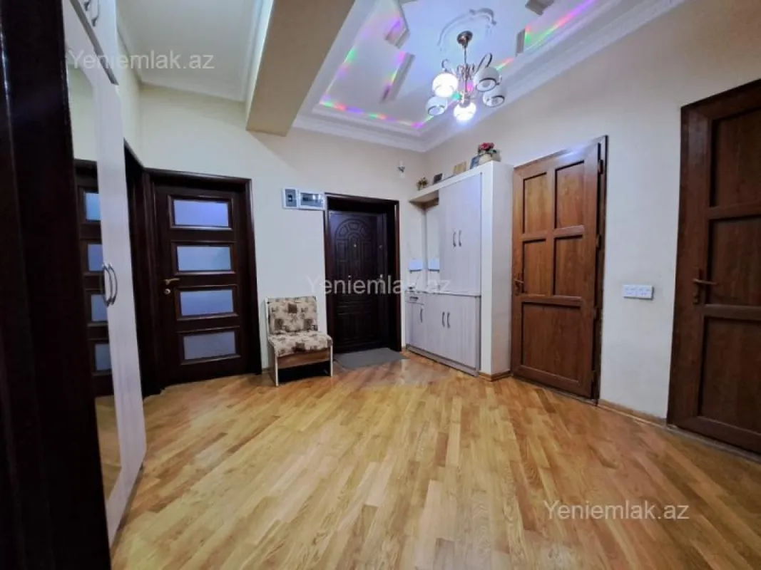Satılır 3 otaqlı yeni tikili 95 m²