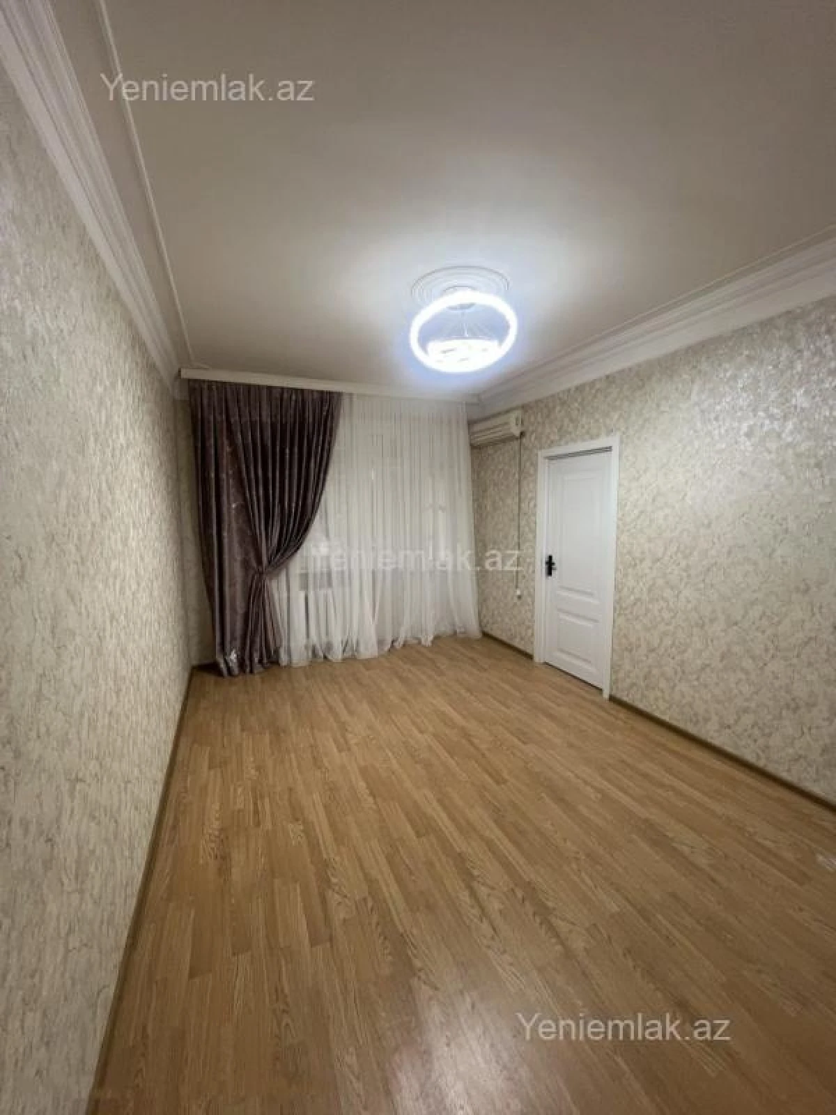 Satılır 2 otaqlı köhnə tikili 55 m²