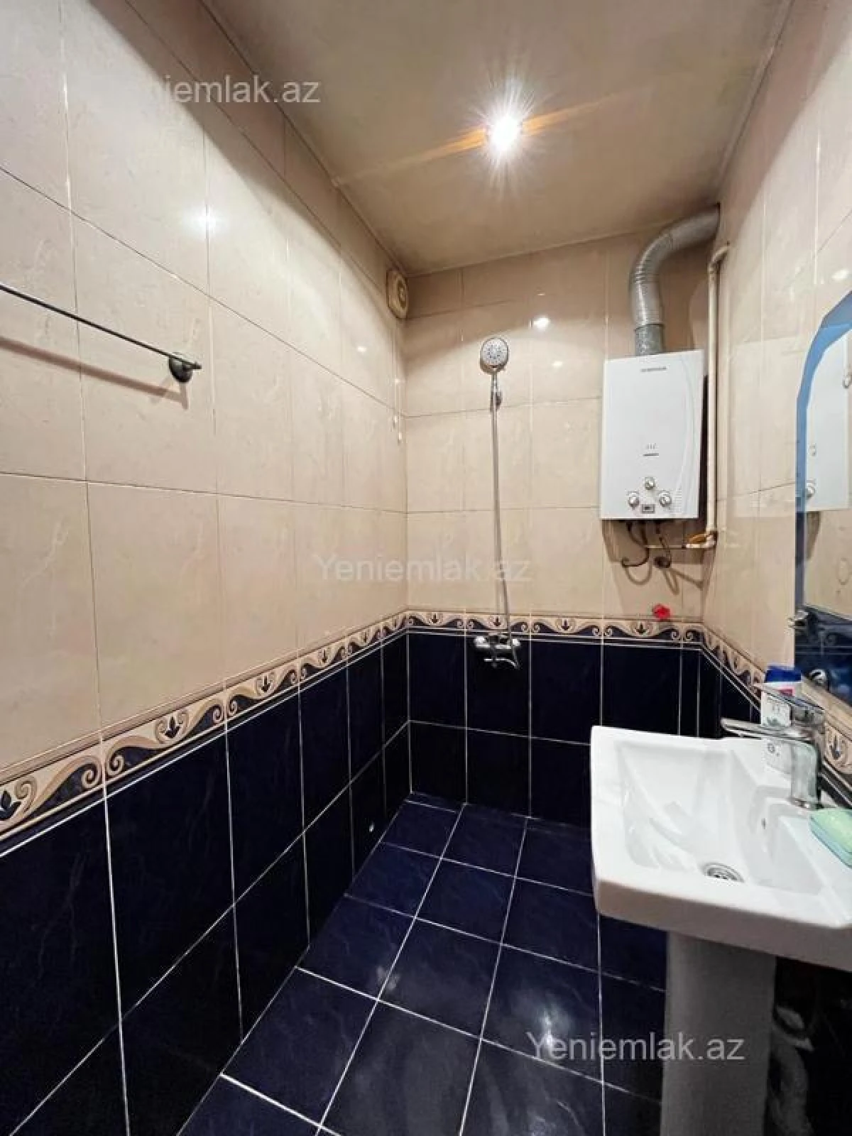 Satılır 3 otaqlı köhnə tikili 60 m²