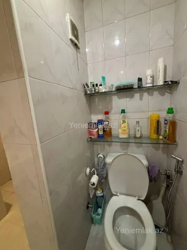 Satılır 3 otaqlı köhnə tikili 71 m²