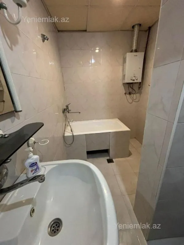 Satılır 3 otaqlı köhnə tikili 71 m²