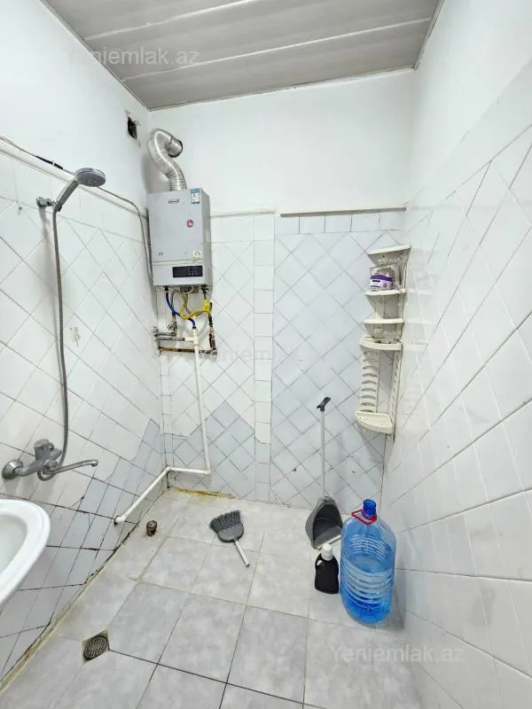 Satılır 3 otaqlı köhnə tikili 60 m²