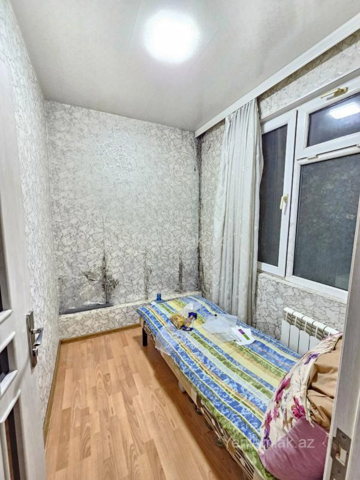 Satılır 4 otaqlı köhnə tikili 110 m²