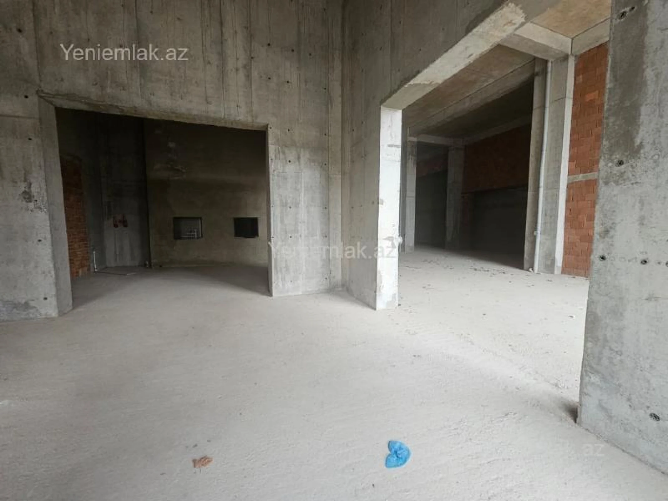 Satılır 2 otaqlı obyekt 208 m²