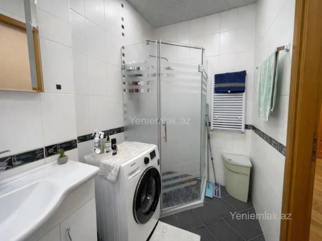 Satılır 3 otaqlı yeni tikili 170 m²