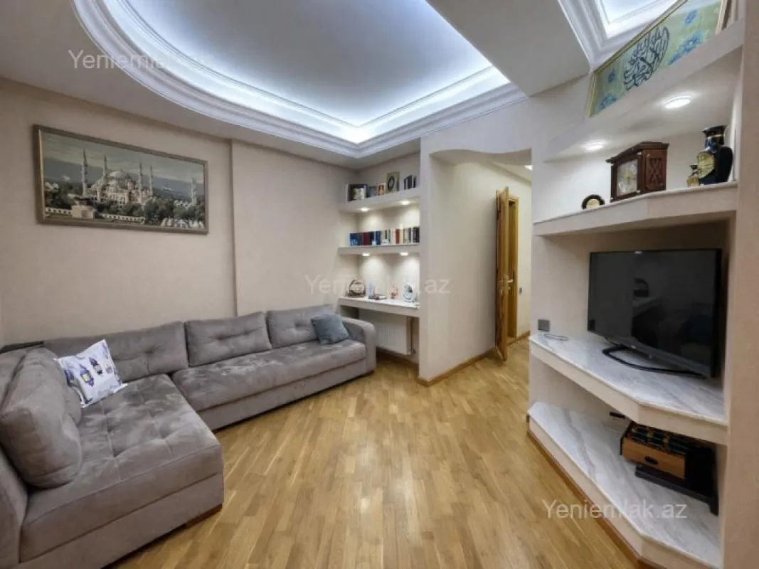 Satılır 3 otaqlı yeni tikili 170 m²