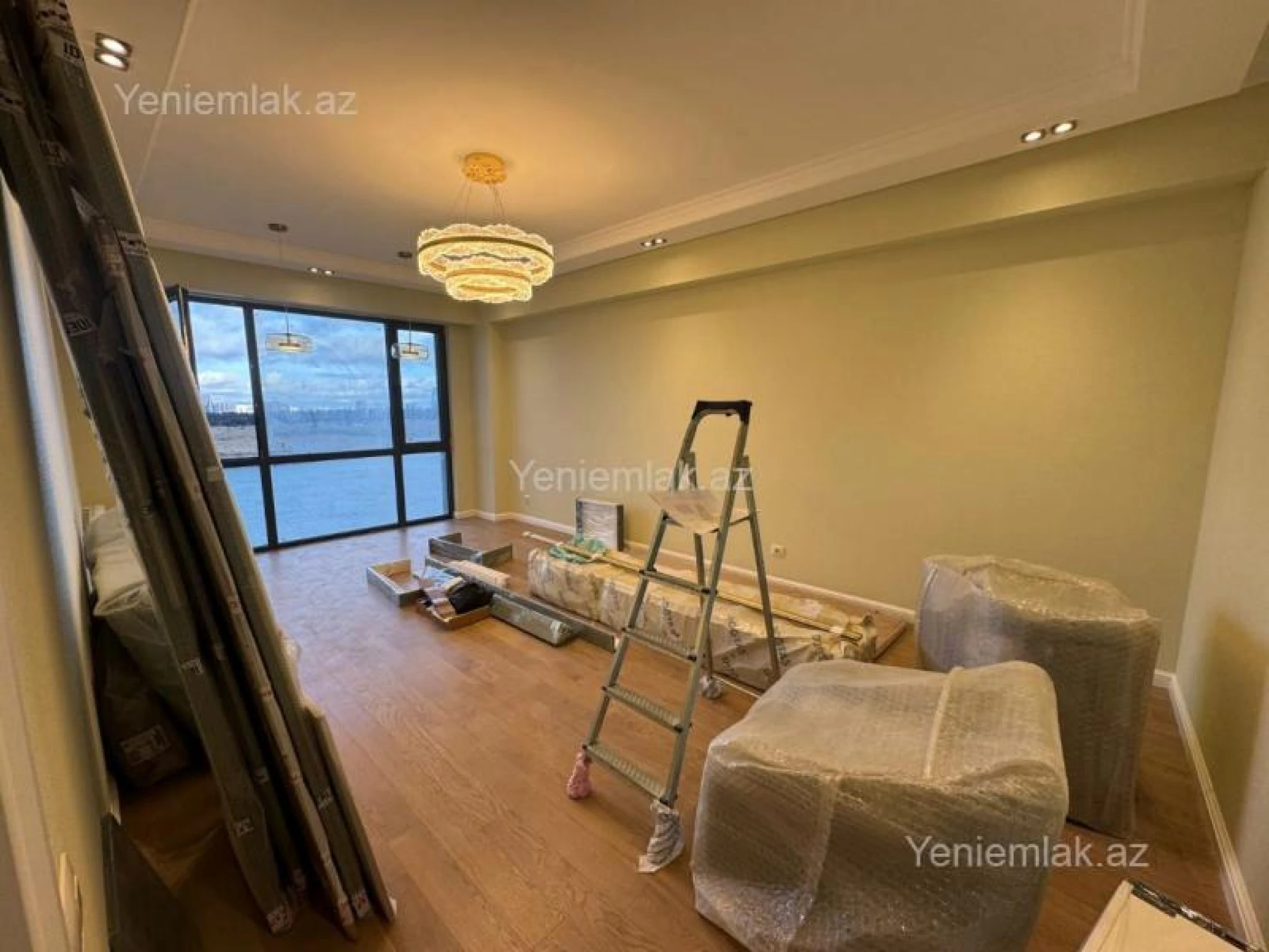 Satılır 2 otaqlı yeni tikili 100 m²