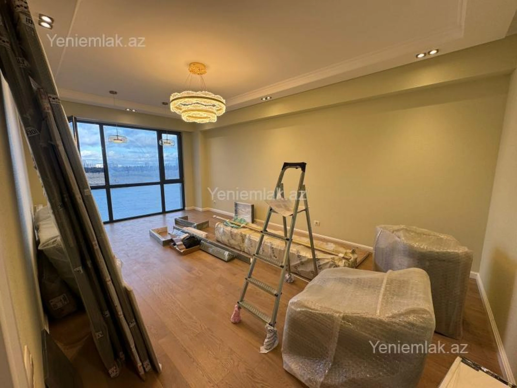 Satılır 2 otaqlı yeni tikili 100 m²