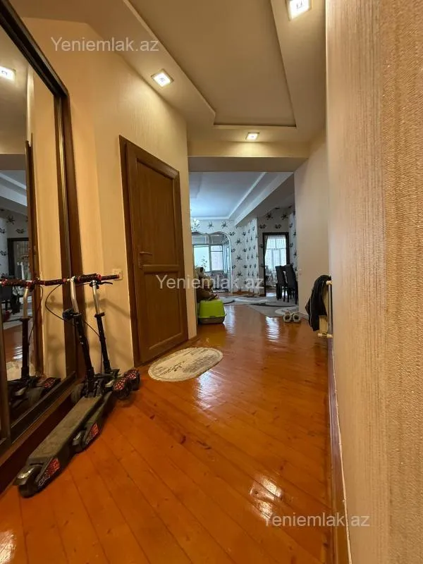 Satılır 2 otaqlı yeni tikili 70 m²